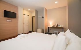 โกอินน์ สีลม - สถานีรถไฟฟ้าเซนต์หลุยส์ Go Inn Silom - Bts Saint Louis